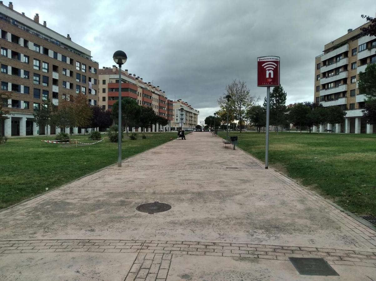Apartamento Los Lirios Λογκρόνο Εξωτερικό φωτογραφία